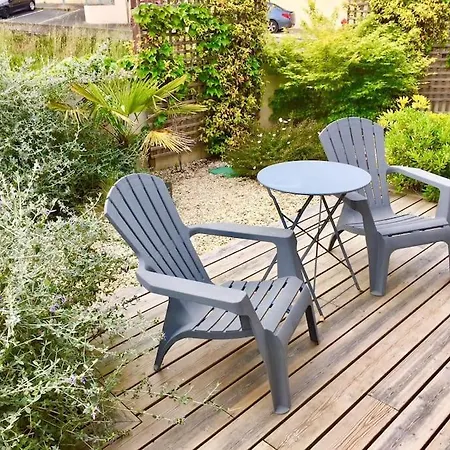 Studio With A Terrasse Floirac  Exterior foto
